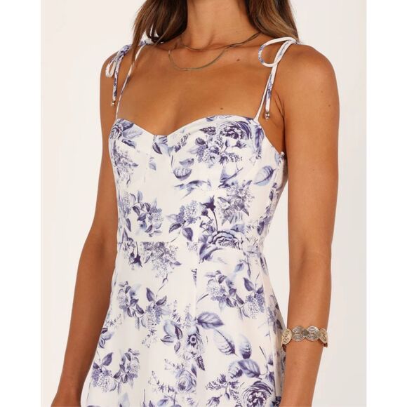 Petal & Pup AZELIA DRESS - BLUE FLORAL Size 6 - Picture 3 of 10